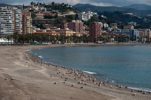 April 14, 2020, Malaga, Spain: Seagulls seen at an empty and closed Malagueta beach due to the confinement regulations amid coronavirus outbreak..Spaniards get back to their jobs after finishing the standstill of all work activities and services not essential due to the alarm state caused by the outbreak of coronavirus disease (COVID-19) in Spain. Malaga Spain - ZUMAs197 20200414_zaa_s197_082 Copyright: xJesusxMeridax
