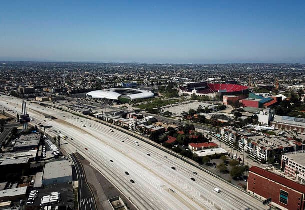 April 14, 2020, Los Angeles, California, U.S: An aerial view shows light rush hour traffic on the 110 Harbor Freeway Tuesday April 14, 2020 in Los Angeles. Los Angeles U.S. - ZUMAc68_ 20200414_zaf_c68_002 Copyright: xRingoxChiux