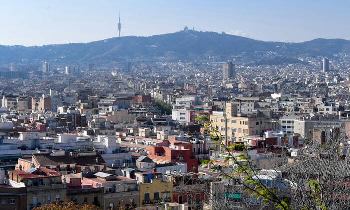 NEWS : Covid 19 Coronavirus en Spagne - Barcelone- 14 04 2020 Reduction de la pollution a Barcelone NEWS : Covid 19 Coronavirus Confinement a Barcelone - 14 04 2020 PacoLargo Panoramic 