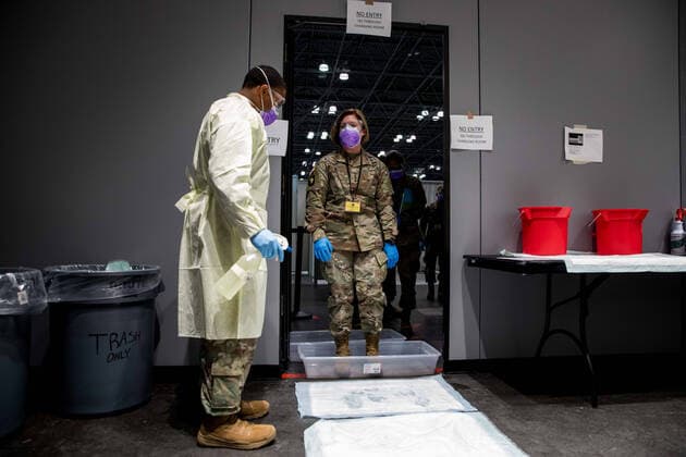 April 15, 2020, Manhattan, New York, United States Of America: NEW YORK (April 14, 2020) Lt. Gen. Laura Richardson, commanding general of U.S. Army North, enters the personal protective equipment doffing station at the Javits New York Medical Station, April 12, 2020. In support of the Department of Defense COVID-19 response, U.S. Northern Command, through U.S. Army North, is providing military support to the Federal Emergency Management Agency to help communities in need. Manhattan United States Of America - ZUMAs214 20200415_zaa_s214_005 Copyright: xSMGx