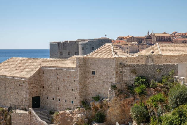 (200415) -- DUBROVNIK (CROATIA), April 15, 2020 -- Photo taken on April 15, 2020 shows the Lazzarettos complex, a medieval quarantine facility built in the 16th century and currently a place of recreation, trade and entertainment, in Dubrovnik, Croatia. Croatia s Interior Minister Davor Bozinovic said on Wednesday that Croatia will extend the COVID-19 lockdown that expires on Sunday. According to the latest numbers presented on Wednesday afternoon at the daily press briefing for the epidemic, there are currently 1,741 cases of COVID-19 in Croatia. So far, 33 people have died from the disease, while 473 people have recovered. ( Pixsell via Xinhua) CROATIA-DUBROVNIK-COVID-19-MEDIEVAL QUARANTINE FACILITY GrgoxJelavic 