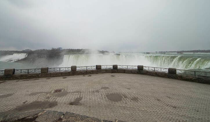 (200415) -- NIAGARA FALLS, April 15, 2020 -- Niagara Falls with no visitors is seen from the Canadian side in Niagara Falls, Ontario, Canada, on April 15, 2020. Canadian Prime Minister Justin Trudeau announced Wednesday expanded eligibility rules for the Canada Emergency Response Benefit (CERB) so that part-time and seasonal workers can claim the CERB. As of Wednesday afternoon, there were 28,206 confirmed COVID-19 cases and 1,007 deaths across the country. (Photo by Xinhua) CANADA-ONTARIO-NIAGARA FALLS-COVID-19-ECONOMY ZouxZheng 