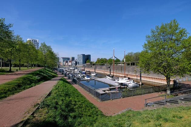 Empty streets in Düsseldorf during the Corona crisis, marina