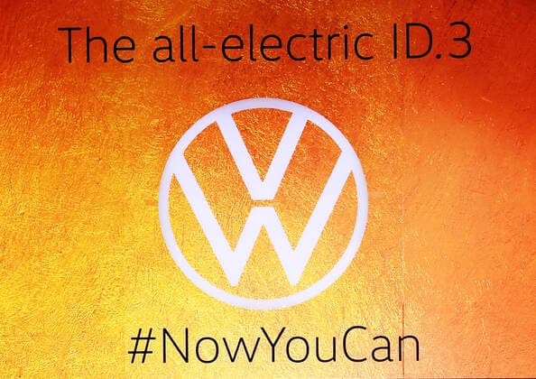07.11.2019, xlakx, Entertaiment , GQ Men of the Year - Awards 2019 emspor, v.l.Slogan - The all - electric ID.3 von VW NowYouCan Berlin Mitte *** 07 11 2019, xlakx, Entertainment , GQ Men of the Year Awards 2019 emspor, v l Slogan The all electric ID 3 from VW NowYouCan Berlin Mitte