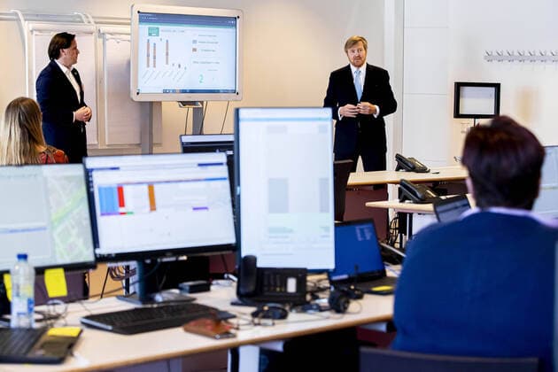 17-04-2020 Rotterdam King Willem-Alexander visit, in the context of the coronavirus outbreak (COVID-19, the Erasmus MC hospital in Rotterdam.  Copyright: xPPEx