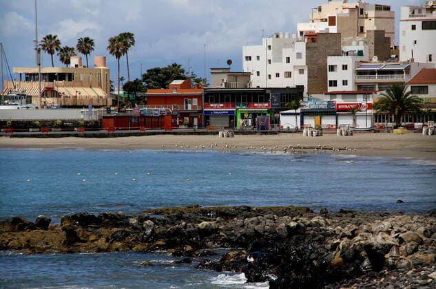Spain: Zero tourism in Canary islands The Canary Islands show off their tourism 0 on the islands with all the empty hotels and the closure of all hotel establishments, deserted beaches. Tenerife Spain Copyright: MercedesxMenendez