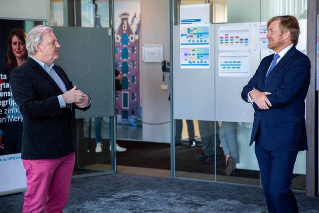 21-04-2020 Amsterdam King Willem-Alexander visited the UWV, Het Uitvoeringsinstituut Werknemersverzekeringen, in the context of the coronavirus outbreak COVID19 in Amsterdam. The UWV, The adel royals Employee Insurance Agency  Copyright: xPPEx