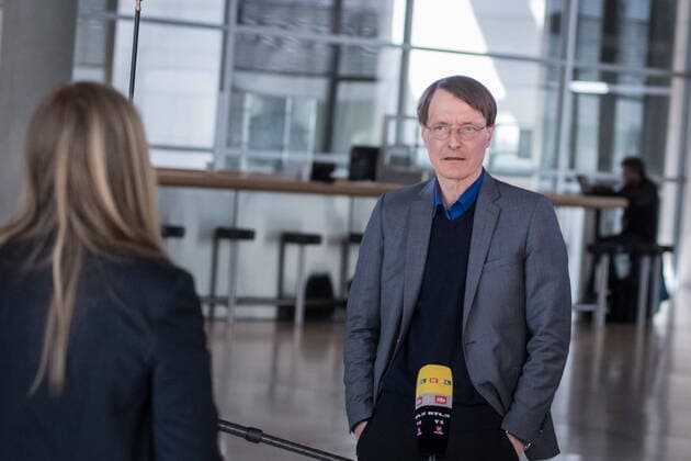 Berlin, Press Statement by Karl Lauterbach Germany, Berlin 21 04 2020 The picture shows Karl Lauterbach spd during a press statement in the German Bundestag Berlin Bundestag Berlin Germany