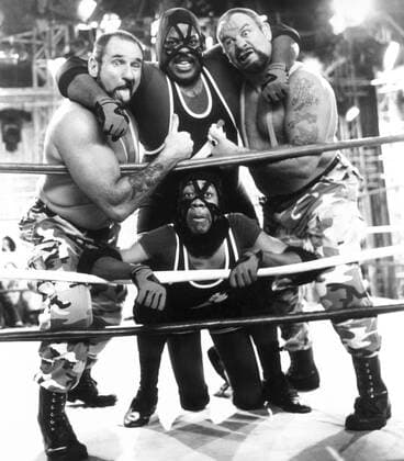 FAMILY MATTERS, from left: Butch Miller, Reginald VelJohnson, Jaleel White (bottom), Luke Williams, The Psycho Twins, (season 5, episode 18, aired February 18, 1994), 1989-1998, ABC courtesy Everett Collection ABC Courtesy Everett Collection !ACHTUNG AUFNAHMEDATUM GESCHÃ„TZT! PUBLICATIONXNOTxINxCANxCHNxFRAxITAxJPNxNORxPOLxRUSxESPxUKxUSA Copyright: xABC CourtesyxEverettxCollectionx TBDFAMA EC031