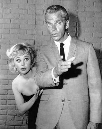 GLYNIS, Glynis Johns, Keith Andes, 1963 Courtesy Everett Collection !ACHTUNG AUFNAHMEDATUM GESCHÃ„TZT! PUBLICATIONXNOTxINxCANxCHNxFRAxITAxJPNxNORxPOLxRUSxESPxUKxUSA Copyright: xCourtesyxEverettxCollectionx TBDGLYN EC002