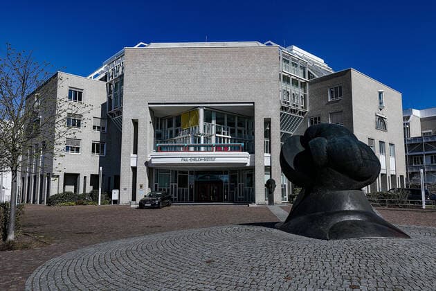 22 04 2020, xmkx, Coronavirus, Paul Ehrlich Institute Federal Institute for Vaccines and Biomedical Drugs, Langen Hessen Germany DE Paul Ehrlich Institute