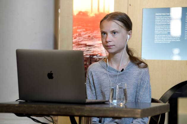 Bilder des Jahres 2020, News 04 April News Themen der Woche KW17 News Bilder des Tages Swedish environmental activist Greta Thunberg during a video conversation with Professor Johan Rockström, who participates via link from Germany, about the coronavirus pandemic and the environment at the Nobel Museum in Stockholm, Sweden, on April 22, 2020. STOCKHOLM SWEDEN x10070x *** Swedish environmental activist Greta Thunberg during a video conversation with Professor Johan Rockström, who participates via link from Germany, about the coronavirus pandemic and the environment at the Nobel Museum in Stockholm, Sweden, on April 22, 2020 STOCKHOLM SWEDEN x10070x,  Copyright: xJessicaxGow TTx GRETA THUNBERG