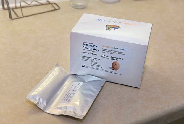 22 04 2020, COVID 19 Antibody Test Kit, Corona Virus Rapid Test is a rapid chromatographic immunoassay for the qualitative detection of IgG and IgM antibodies to SARS CoV 2 in human whole blood, serum or plasma as an aid in the diagnosis of primary and secondary SARS CoV 2 infections 22 04 2020, Corona Virus Antibody Test 22 04 2020, Corona Virus Antibody Test