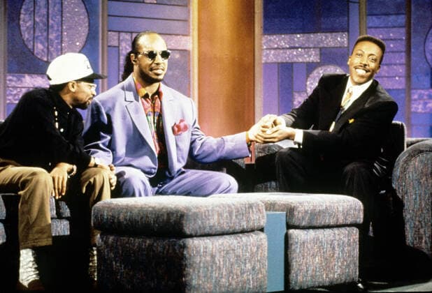 THE ARSENIO HALL SHOW, Spike Lee, Stevie Wonder, Arsenio Hall. 1989 - 1994. (c) Paramount Television Courtesy: Everett Collection. Paramount Courtesy Everett Collection !ACHTUNG AUFNAHMEDATUM GESCHÃ„TZT! PUBLICATIONXNOTxINxCANxCHNxFRAxITAxJPNxNORxPOLxRUSxESPxUKxUSA Copyright: xParamount CourtesyxEverettxCollectionx TSDARHA EC004