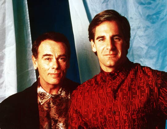 QUANTUM LEAP, from left: Dean Stockwell, Scott Bakula, 1989-1993. Universal Television Courtesy: Everett Collection Universal Courtesy Everett Collection !ACHTUNG AUFNAHMEDATUM GESCHÃ„TZT! PUBLICATIONXNOTxINxCANxCHNxFRAxITAxJPNxNORxPOLxRUSxESPxUKxUSA Copyright: xUniversal CourtesyxEverettxCollectionx T8DQULE EC001