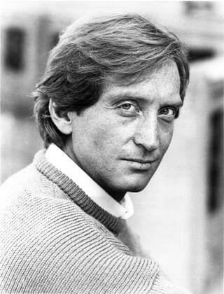 OUT ON A LIMB, Charles Dance, aired January 18-19, 1987. ABC courtesy Everett Collection !ACHTUNG AUFNAHMEDATUM GESCHÃ„TZT! PUBLICATIONXNOTxINxCANxCHNxFRAxITAxJPNxNORxPOLxRUSxESPxUKxUSA Copyright: xABC CourtesyxEverettxCollectionx TBDOUON EC006