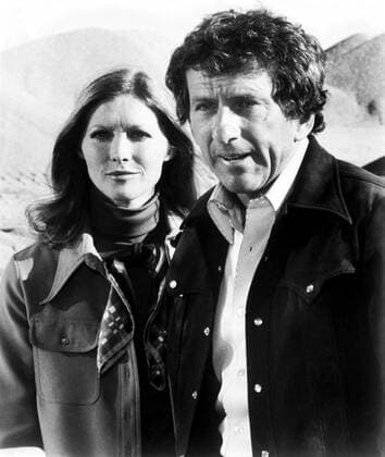 PETROCELLI, from left: Susan Howard, Barry Newman, 1974-76. Courtesy Everett Collection !ACHTUNG AUFNAHMEDATUM GESCHÃ„TZT! PUBLICATIONXNOTxINxCANxCHNxFRAxITAxJPNxNORxPOLxRUSxESPxUKxUSA Copyright: xCourtesyxEverettxCollectionx TBDPETR EC012