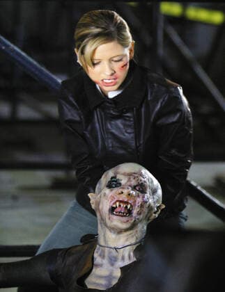 BUFFY THE VAMPIRE SLAYER, Showtime , (Season 7), Sarah Michelle Gellar, Camden Toy, 1997-2003, UPN Courtesy: Everett Collection TM and Copyright (c) 20th Century Fox Film Corp. All rights reserved. Courtesy: Everett Collection. 20thCentFox Courtesy Everett Collection !ACHTUNG AUFNAHMEDATUM GESCHÃ„TZT! PUBLICATIONXNOTxINxCANxCHNxFRAxITAxJPNxNORxPOLxRUSxESPxUKxUSA Copyright: x20thCentFox CourtesyxEverettxCollectionx TCDBUTH EC024