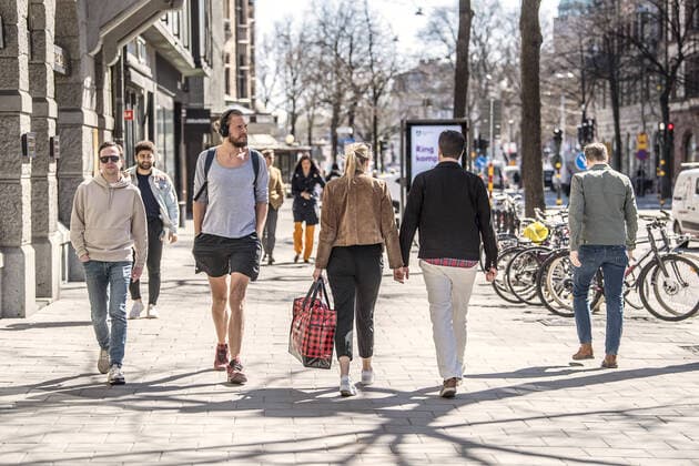 Daily life in Stockholm, Sweden, April 23, 2020 during the coronavirus pandemic Picture Birger Jarlsgatan Stockholm Sweden x2512x,  Copyright: xORRExPONTUS Aftonbladetx STOCKHOLM CORONA APRIL