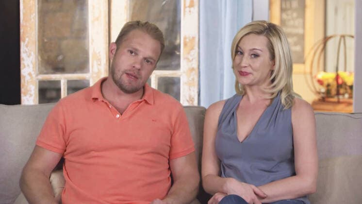 I LOVE KELLIE PICKLER, (from left): Kyle Jacobs, Kellie Pickler, I Love Kellie Pickler; I Love Coming Home , (Season 1, ep. 101, aired Nov. 5, 2015). photo: CMT Courtesy: Everett Collection CMT Courtesy Everett Collection !ACHTUNG AUFNAHMEDATUM GESCHÃ„TZT! PUBLICATIONXNOTxINxCANxCHNxFRAxITAxJPNxNORxPOLxRUSxESPxUKxUSA Copyright: xCMT CourtesyxEverettxCollectionx TCDILOV EC044