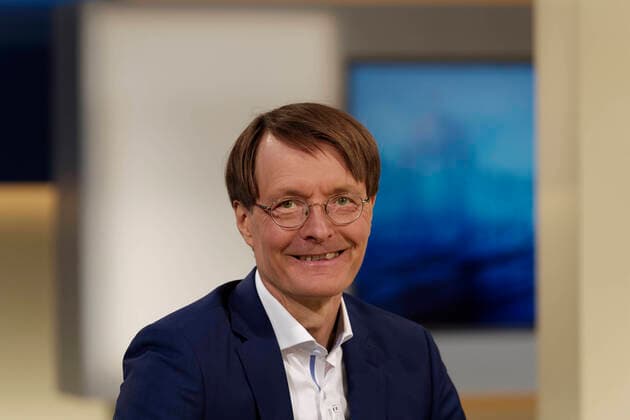 Karl Lauterbach 2020 04 26, Berlin, Germany Karl Lauterbach SPD , Member of the Bundestag, Health Economist and Epidemiologist, guest of Anne Will on First German Television Topic of the talk show Worry about second wave of infection relaxes Germanys corona measures to research