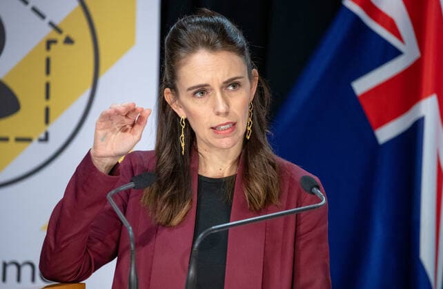 200427 WELLINGTON, April 27, 2020 Xinhua New Zealand s Prime Minister Jacinda Ardern speaks at a press conference on April 27, 2020, the final day of Alert Level 4, in Wellington, New Zealand New Zealand will move from COVID 19 Alert Level 4 to Alert Level 3 at 11 59 p m local time on Monday, relaxing on some businesses The country will stay in  - ZUMA XxjpbeE007207_20200427_PEPFN0A001 Copyright: xx