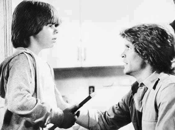 CODE RED, from left: Adam Rich, Andrew Stevens, A Saved Life, (Season 1, Episode 1, aired November 1, 1981), 1981-82. Columbia Pictures Television courtesy Everett Collection !ACHTUNG AUFNAHMEDATUM GESCHÃ„TZT! PUBLICATIONXNOTxINxCANxCHNxFRAxITAxJPNxNORxPOLxRUSxESPxUKxUSA Copyright: xColumbiaxPictures CourtesyxEverettxCollectionx TBDCORE EC006