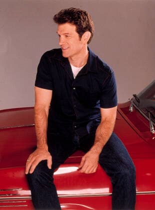 CHRIS ISAAK SHOW, Chris Isaak, 2001-04. Showtime Courtesy: Everett Collection Showtime Networks Inc. Courtesy Everett Collection !ACHTUNG AUFNAHMEDATUM GESCHÃ„TZT! PUBLICATIONXNOTxINxCANxCHNxFRAxITAxJPNxNORxPOLxRUSxESPxUKxUSA Copyright: xShowtimexNetworksxInc. CourtesyxEverettxCollectionx TSDCHIS EC008