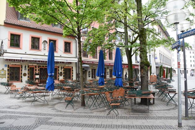 Thiereckstrasse Frauenplatz am Dom Restaurant and beer garden Closed due to Corona Virus Munich 29 04 20 Munich