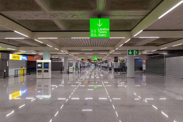 20200430 Mallorca during Corona Lock down PALMA DE MALLORCA, SPAIN APRIL 30 2020 The airport of palma de mallorca is deserted, there are no passengers, police or taxis to be seen at Mallorca during Corona Lock down on April 30, 2020 in Palma de Mallorca, Palma de Mallorca Baleares Spain