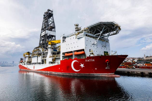May 1, 2020, Istanbul, Turkey: Turkey s drilling vessel Fatih is seen as anchored off the Haydarpasa Port in Istanbul. Istanbul Turkey - ZUMAz112 20200501_zip_z112_025 Copyright: xJasonxDeanx