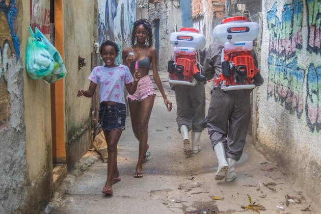 May 1, 2020, Rio de Janeiro, Brazil: COVID-19 Residents of the Acari slum, northern Rio de Janeiro, get tired of waiting for the help of the government to come together and clean the favela this Friday, (01). Four residents of the favela residents association bought the equipment and left to clean the favela. So far, 23 are killed in favelas, 2 in the Acari slum. Rio de Janeiro Brazil - ZUMAl255 20200501_sha_l255_284 Copyright: xEllanxLustosax