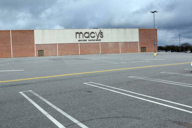 May 1, 2020, New York City, NY, U.S: An Empty Macy s parking lot at Green Acres Mall in Valley Stream, NY. The economy is hard hit by the closure of non-essential stores. There is currently a problem with the safety and cleanliness of the subways, terminals, and transportation hubs in New York City during the COVID-19 Pandemic Outbreak. Governor Cuomo declared the subways shut down from 1am to 5am for deep cleaning on each train to control the spread of the outbreak for essential workers. New York City U.S. - ZUMAk45_ 20200501_zaf_k45_016 Copyright: xKristaxKennellx