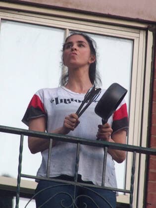 May 2, 2020, New York, New York, USA: Comedian Actor Sarah Silverman comes out on her fie escape to show support for the first responders who are battling the Covid 19 pandemic. New York USA - ZUMAct2_ 20200502_zaf_ct2_010 Copyright: xBrucexCotlerx