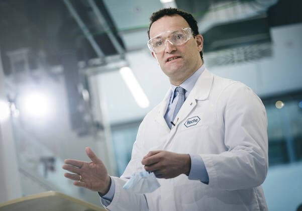 Federal Health Minister Jens Spahn CDU during his visit to the biotech company Roche Diagnostics in Penzberg on 04 05 2020 Penzberg Germany Copyright: xXanderxHeinl photothek.netx