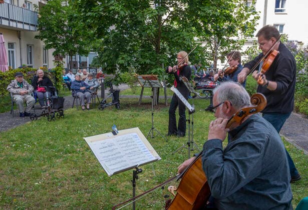 Frankfurt Oder , 06 05 2020 Walter Korsing String Quartet ConMot t o of the Brandenburg State Orchestra with Sabine Engbring Violin , Thomas Wolk Cello , Anke Portee 2 Violin and Bernhard Gülde Viola