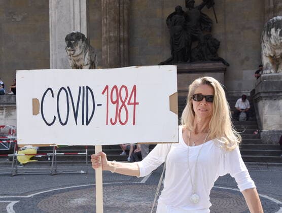 Sina Bodden Ex wife of Olaf Bodden Organizer of the Corona Group Munich 08 05 20 Odeonsplatz Corona Team Group Demostration for freedom Human dignity and against Corona Vaccination obligation Munich