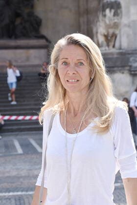 Sina Bodden Ex wife of Olaf Bodden Organizer of the Corona Group Munich 08 05 20 Odeonsplatz Corona Team Group Demostration for freedom Human dignity and against Corona Vaccination obligation Munich