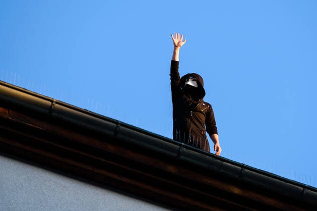 May 9, 2020, Berlin, Berlin, Germany: The musician Junk-E-cat can be seen after he gave a spontaneous concert on the roof of a house. The Berlin-based musician Junk-E-cat combines acoustic and electronic elements and seamlessly combines a selection of reed instruments with finger drumming and live looping. Since 4 May, open-air meetings with up to 50 participants are generally permit-free, provided that distance and hygiene rules are observed. Berlin Germany - ZUMAs172 20200509_zap_s172_002 Copyright: xJanxScheunertx