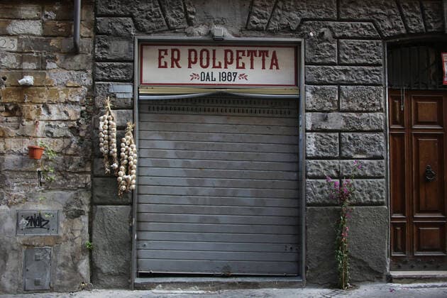 Roma, Italy 9 may 2020: I ristoranti dei vip chiusi per emergenza Covid-19. Il primo fine settimana per inizio della fase 2 a Roma dopo la quarantena per emergenza Covid-19. Molte persone si riversano nelle principali piazze della capitale: Piazza, Navona, Campo dei Fiori.  Copyright: xMARCOxIACOBUCCIx xIPAx xMarcoxIacobuccix 0