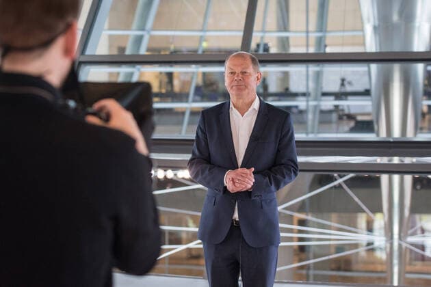 Berlin, Olaf Scholz in the Bundestag Germany, Berlin 12 05 2020 In the picture Olaf Scholz is Vice-Chancellor, Minister of Finance, spd before the SPD parliamentary group meeting in the German Bundestag Berlin Bundestag Berlin Germany