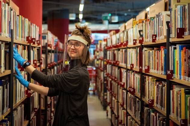 Bilder des Jahres 2020, News 05 Mai Poland lifts some of the Covid-19 restrictions Manhattan Library reopens on May 12, 2020 in Gdansk as Poland lifts some of the Covid-19 restrictions. EN_01428358_0018 