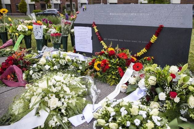 Bilder des Jahres 2020, News 05 Mai News Bilder des Tages ENSCHEDE, 13-05-2020, Netherlands, Dutchnews, Memorialday firework dissaster Enschede Roombeek. Firework disaster memorial Enschede  x8117539x Copyright: