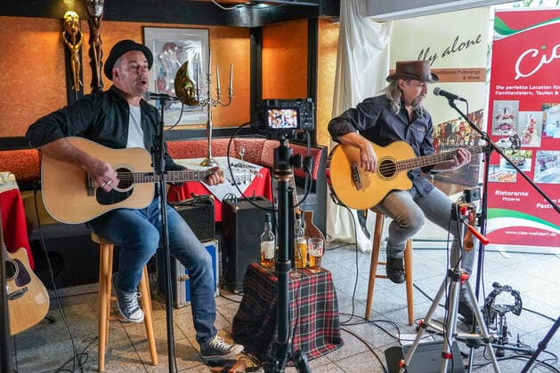 Mörfelden Walldorf 13 05 2020 Livestream concert with Molly Alone Molly Alone played her livestream concert at Ristorante Ciao in Walldorf
