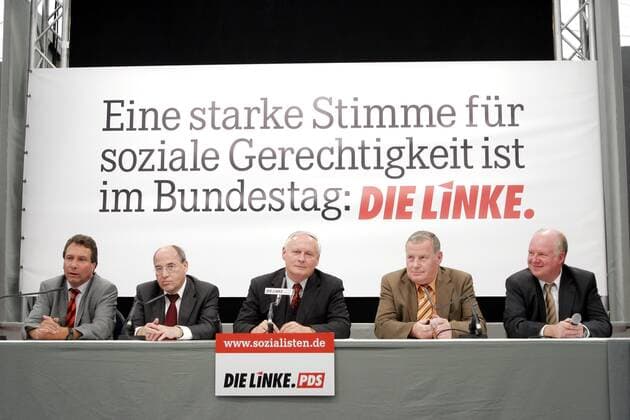48 PK Oskar Lafontaine on the Berlin Schlossplatz, in front of the Palace of the Republic, top candidate of the Left Party, WASG, PDS, Die Linke, Portrait, Portraet, Berlin Germany, Germany Copyright: xPOP-EYE Bilanx 00081928_00081928