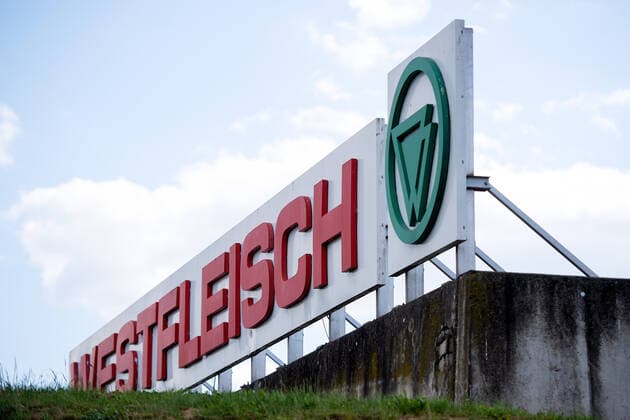 Lübbecke, Germany 14 05 2020 Feature Company Westfleisch plant in Lübbecke In Coesfeld there were corona infected persons at the meat plant Corona cases In other meat plants there shall only be negative tested persons , Lübbecke Germany