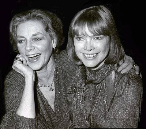 Lauren Bacall Ellen Burstyn, 1983. Photo By John Barrett PHOTOlink Everett Collection (Lauren Bacall Ellen Burstyn2278) For usage credit please use; PUBLICATIONXNOTxINxCANxCHNxFRAxITAxJPNxNORxPOLxRUSxESPxUKxUSA Copyright: xPHOTOlink CourtesyxEverettxCollectionx ASCA015 F4279