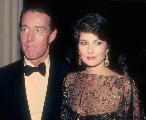 Halston, Christina Ferrare, 1982, Photo By John Barrett PHOTOlink Courtesy Everett Collection (Halston Christina Ferrare4431) For usage credit please use; Courtesy Everett Collection PUBLICATIONXNOTxINxCANxCHNxFRAxITAxJPNxNORxPOLxRUSxESPxUKxUSA Copyright: xPHOTOlink CourtesyxEverettxCollectionx ASCA029 F4614