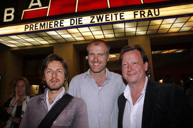 8 Kino: Hans Steinbichler (Regisseur), Robert Seethaler (Drehbuchautor), Matthias Brandt, Die zweite Frau , im Berliner Babylon Kino, Fernsehen, Fernsehfilm, Film Berlin Deutschland, Germany *** 8 Cinema Hans Steinbichler Director , Robert Seethaler Screenwriter , Matthias Brandt, The Second Woman , at the Babylon Cinema in Berlin, Television, Television Film, Film Berlin Germany, Germany Copyright: xBriganiArt Bartillx 00192655_00192655