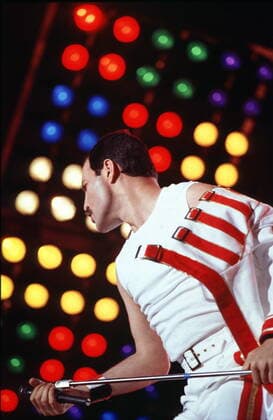 IMAGO ICONS: Freddie Mercury 1 Konzert 86: Freddie Mercury á Queen, Rock, Balladen, Musik, Mercury starb am 24.11.1991, *** 1 concert 86 Freddie Mercury á Queen, rock, ballads, music, Mercury died on 24 11 1991, Copyright: xHeinrichx BriganiArt_00010489_00010489